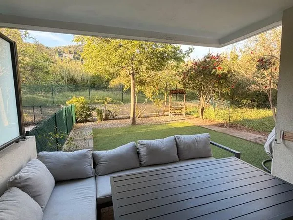 T2 rénové en rez-de-jardin - 38,31 m² / Jardin / Parking / Piscine - La Valette-du-Var