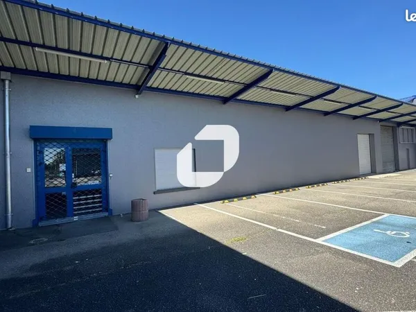 Local d'activité 2 343 m²