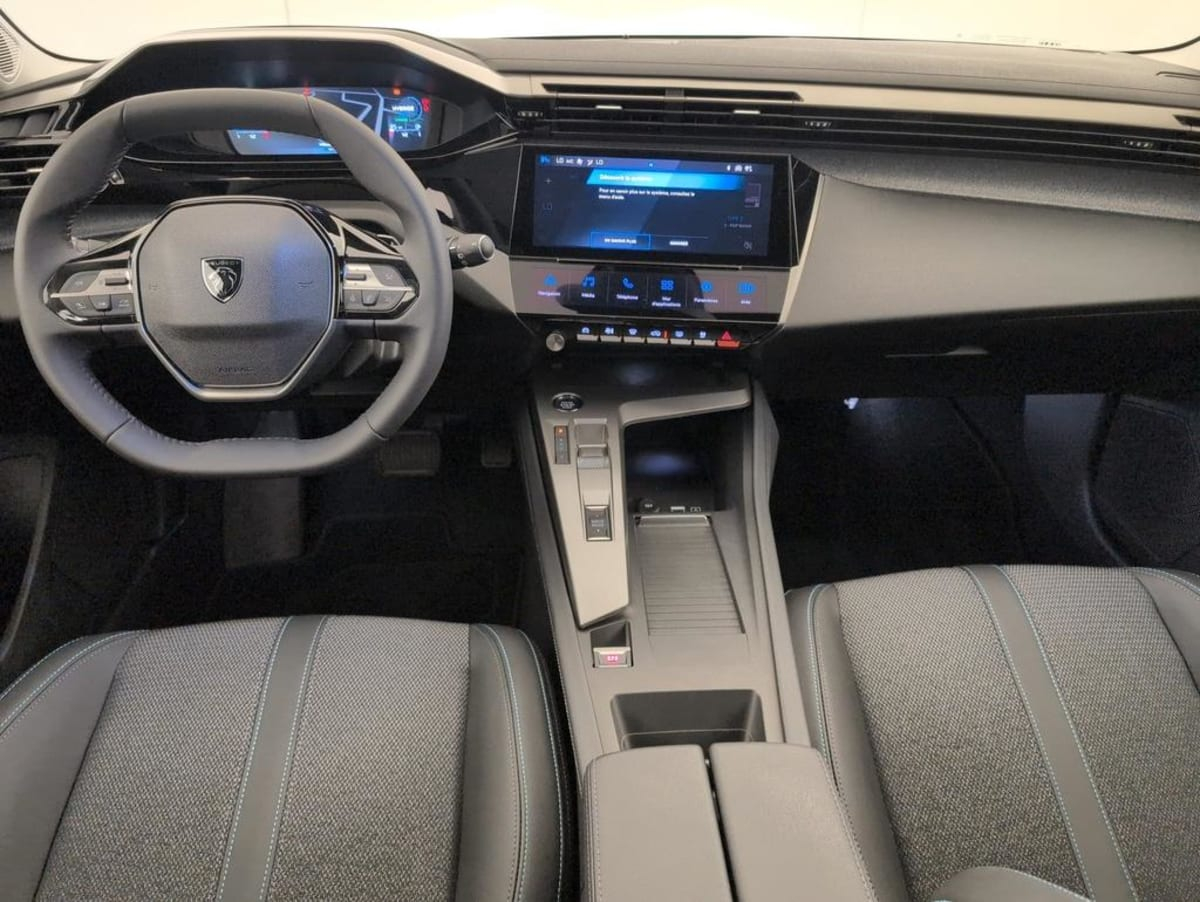 Peugeot 308 — photo 12