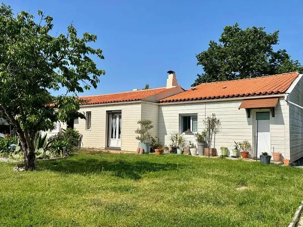 Maison de plain-pied 5 pièces 97 m²