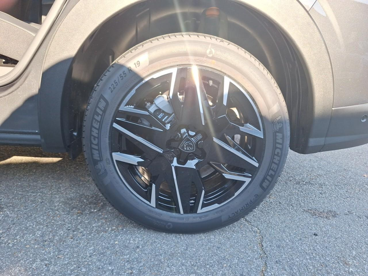 Peugeot 5008 hybrid 145ch gt e-dcs6 — photo 11