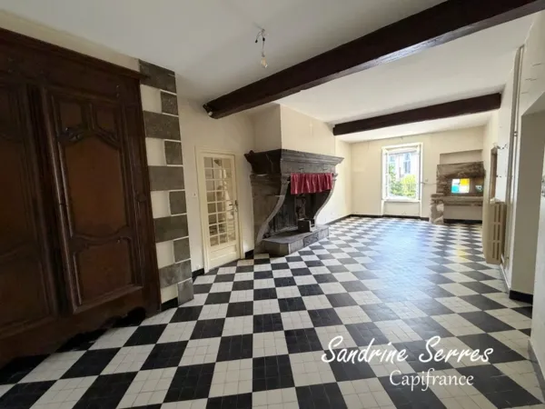 Maison 8 pièces 299 m²