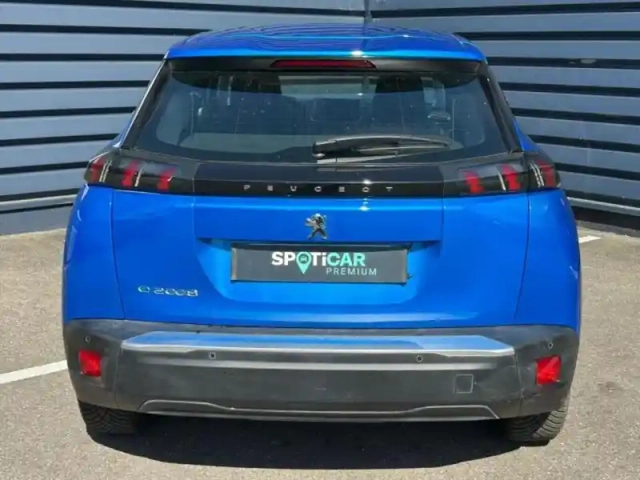 Peugeot 2008 e- 136ch active pack — photo 4