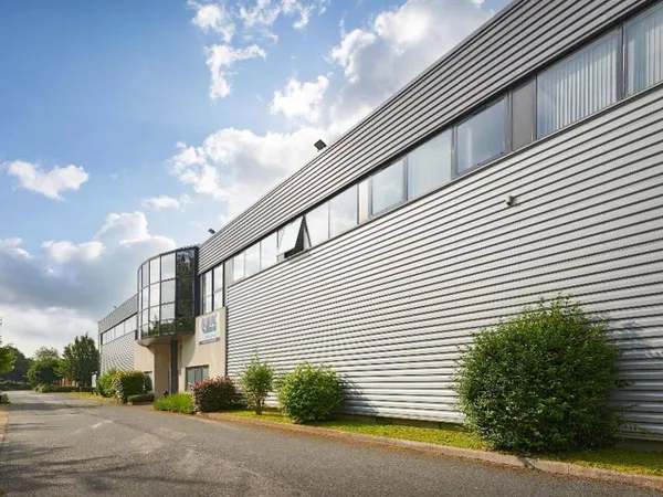 Local d'activité 447 m²
