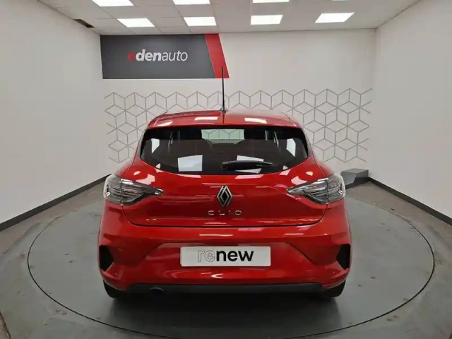 Renault Clio blue dci 100 ch gsr2 — photo 2