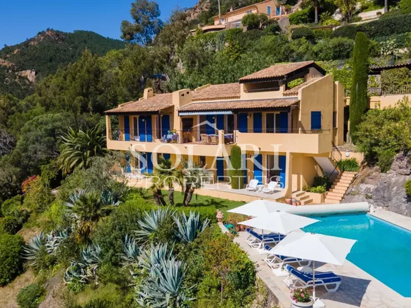Villa avec piscine plein sud - à pied du village de Theoule