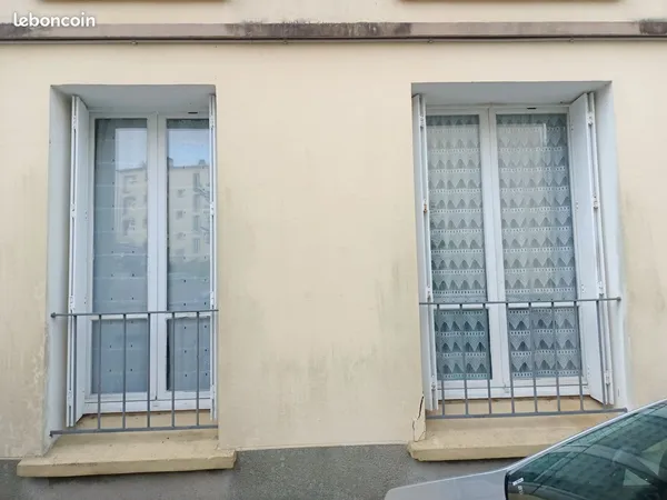 Appartement T3 RDC 52 M2 --SQUARE DE SWANSEA