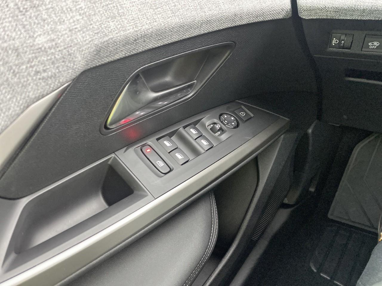 Peugeot 5008 hybrid 145 ch e-dcs6 allure — photo 20