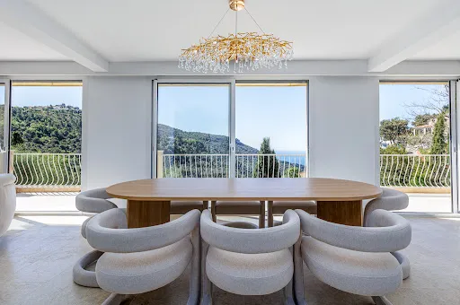 Villa 7 pièces 230 m²