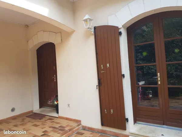Dirac 16410proche d angouleme pavillon augierplain pied 160m2 +sous sol 16om2 grenier amenageable160