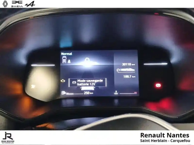 Renault Clio 1.0 tce 90ch evolution — photo 27