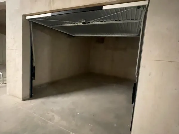Loue box fermé Furiani