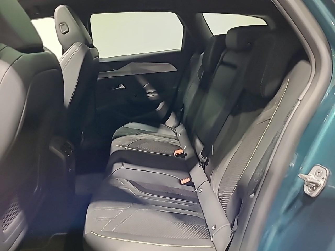 Peugeot 308 sw phev 180 e-eat8 gt — photo 13