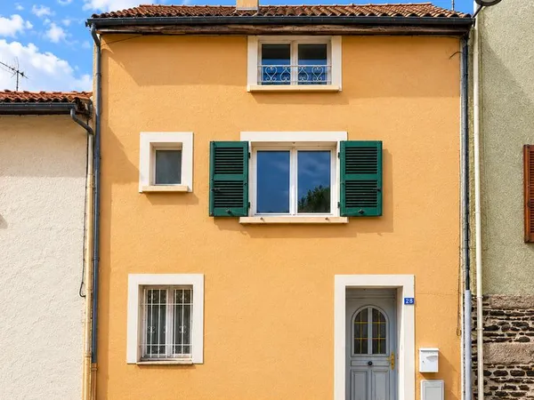 Maison 115 m² habitable avec cour
