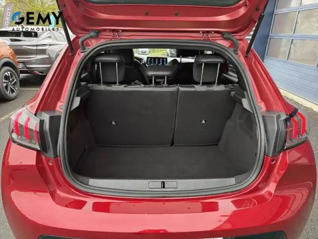 Peugeot 208 puretech 130 s&amp;s eat8 — photo 6