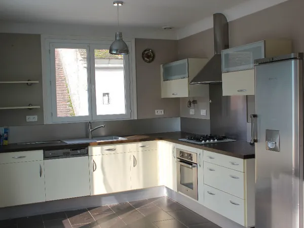 Bel appartement avec terrasse à louer à Loches