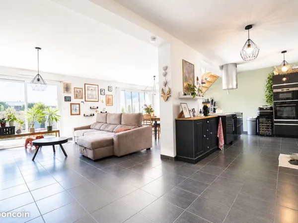 Maison 7 pièces 140 m²