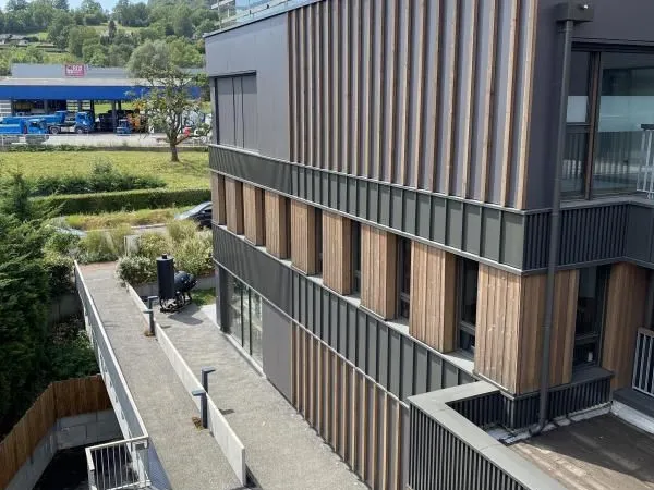 Local commercial 150 m²