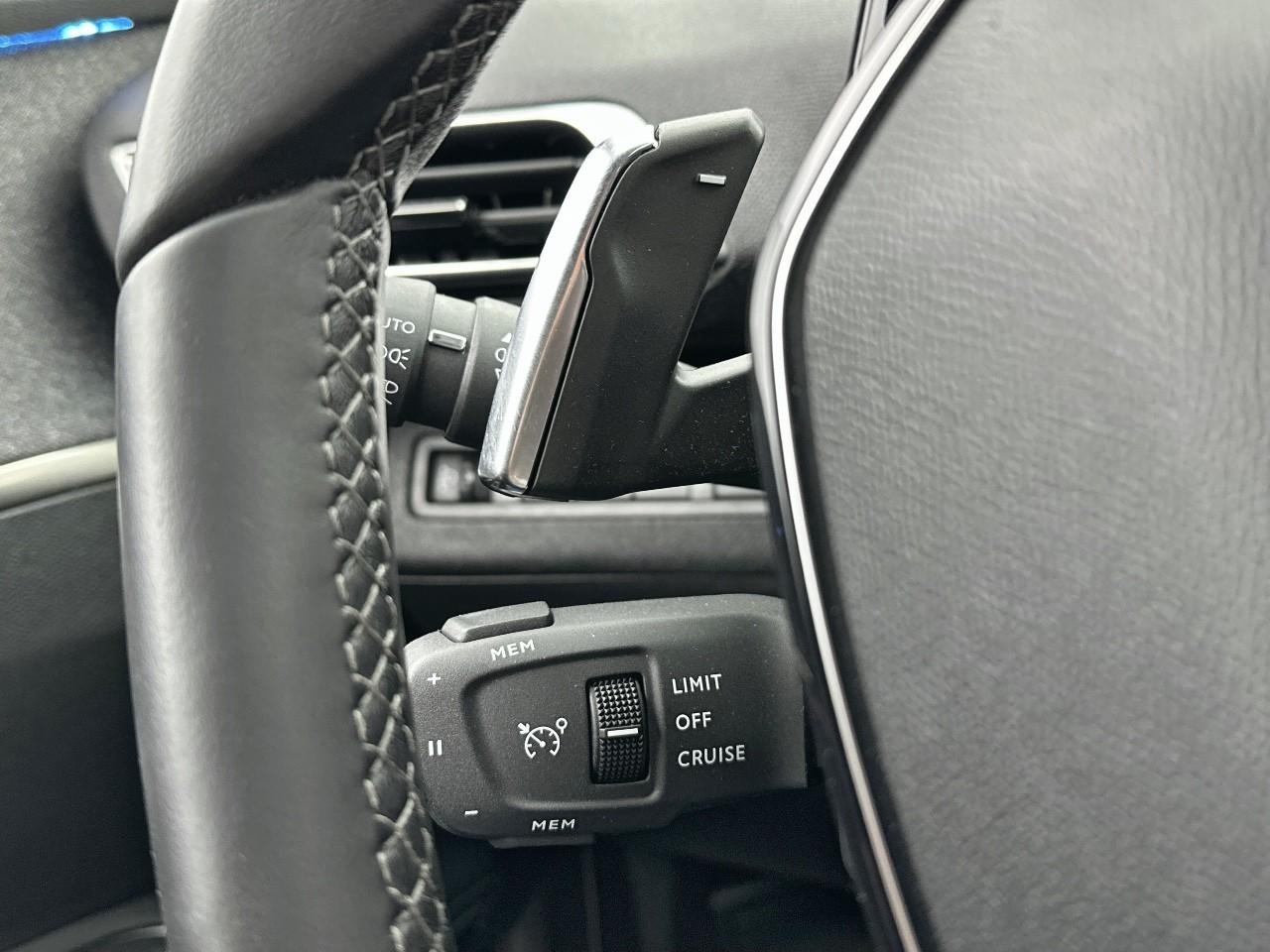 Peugeot 3008 hybrid 225 e-eat8 allure pack — photo 22