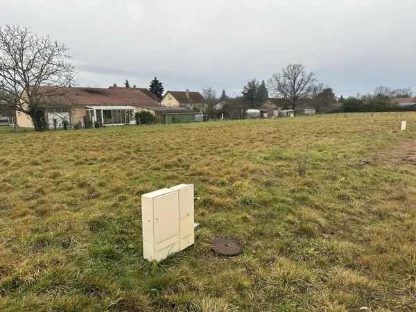tres beau terrain constructible de 659 M2