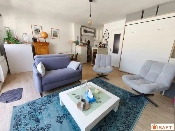 Appartement 32 m² - balcon - 200 mètres de la plage.