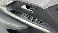 Peugeot 5008 Hybrid 145ch Allure e-DCS6 — photo 16
