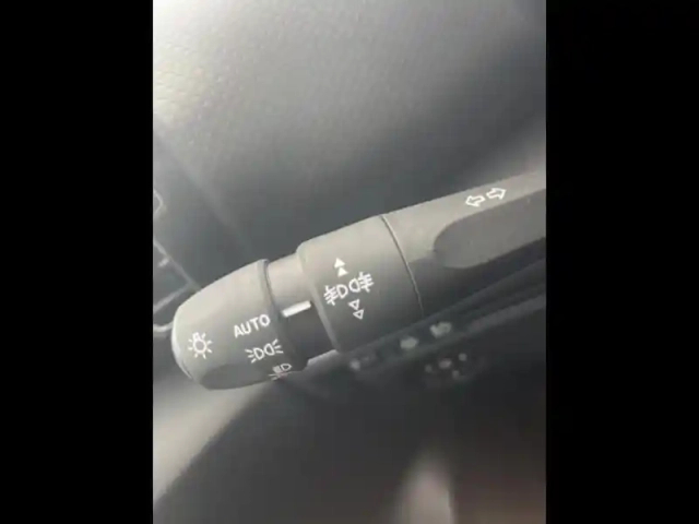 Citroën C4 moteur électrique 136ch (100 kw) feel pack automatique — photo 10