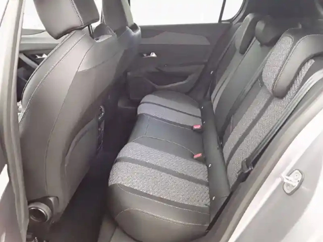Peugeot 308 hybrid 145 e-dcs6 — photo 12