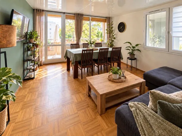 T4 de 78 m² - 3 chambres - Balcon - Parking - Cave - Oullins
