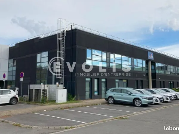 Bureaux 1 365 m²