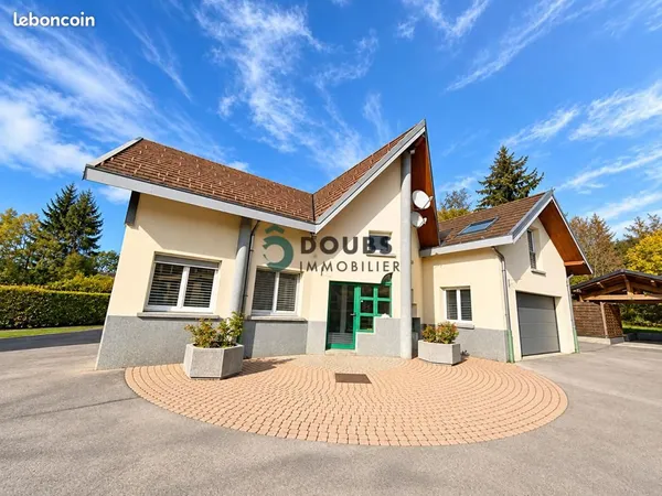 Maison 5 pièces 160 m²