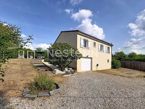 Maison 4 chambres avec terrain de 1 155 m² à Couzeix