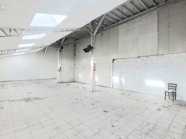 Local 153 m² AUBERVILLIERS
