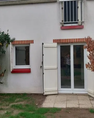 Appartement type F2 avec jardin