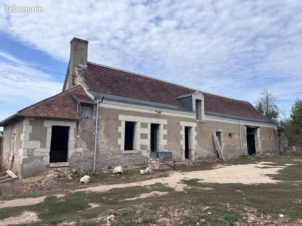 LONGÈRE À RÉNOVER - 130 m² + COMBLES AMÉNAGEABLES - 1,5 HA - INSTALLATIONS ÉQUESTRES