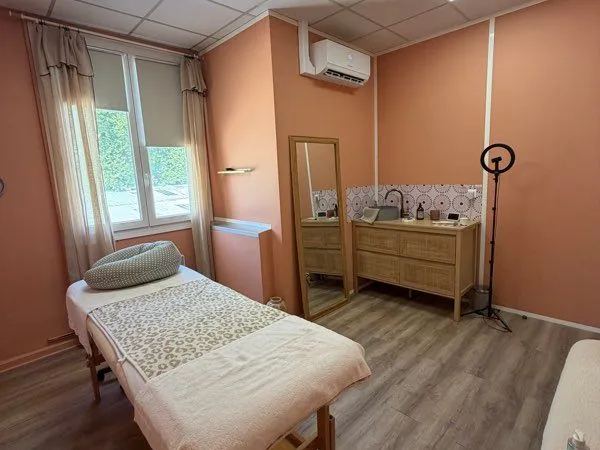 Location bureau ou cabine esthétique / thérapeute