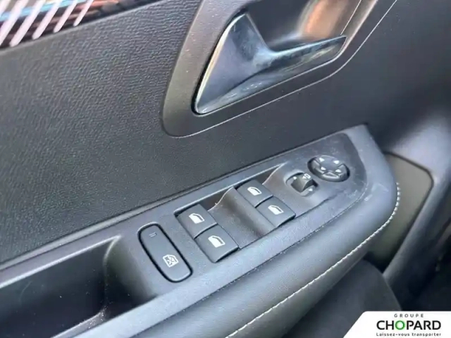 Peugeot 208 hybrid 100 e-dcs6 — photo 24