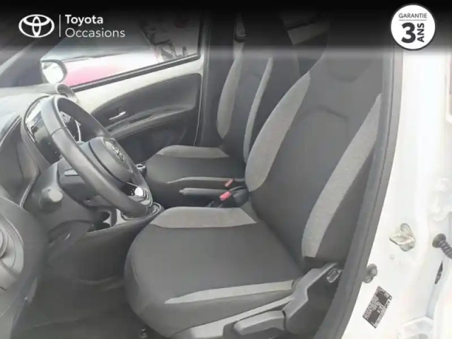 Toyota Aygo X 1.0 vvt-i 72ch dynamic my23 — photo 11