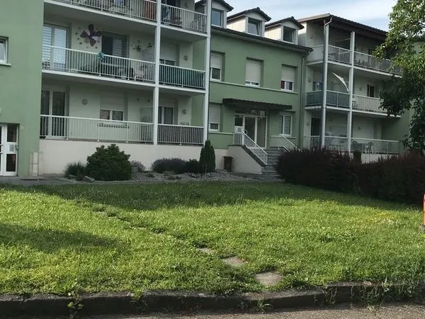 Atkirch jolie F3 avec balcon