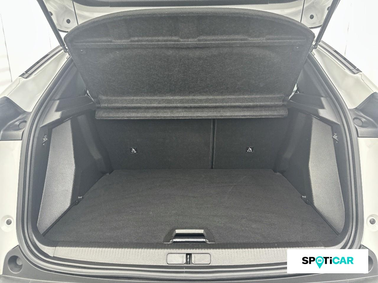 Peugeot 2008 1.2 puretech 130ch s&s roadtrip eat8 — photo 6