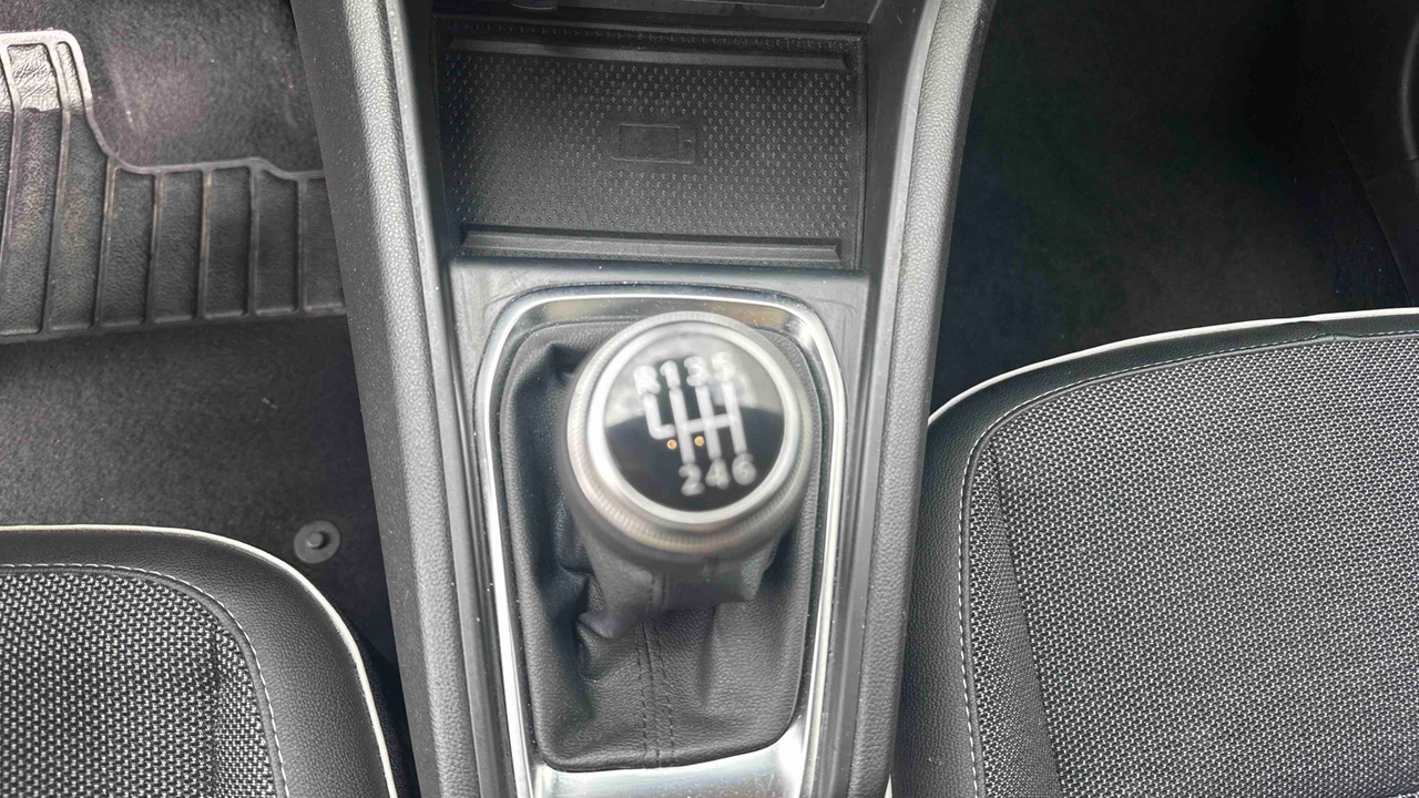Renault Captur TCe 90 — photo 22