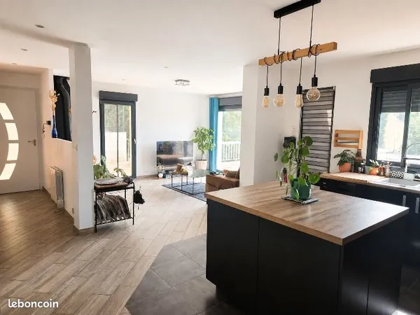 5 pièces - 101 m² - BELVAL-SOUS-CHATILLON 51480