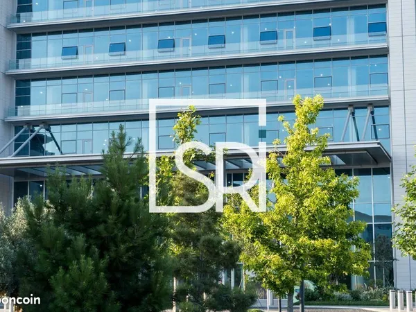 Local commercial 700 m² VICHY