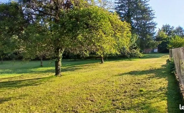 Terrain à bâtir à Scey Maisières