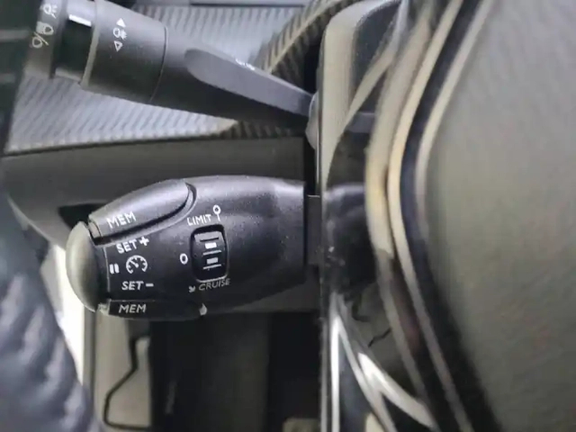 Peugeot 208 electrique 50 kwh 136ch — photo 95