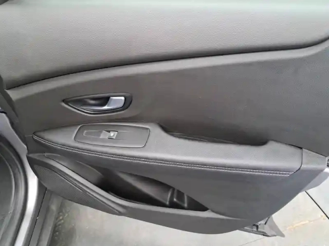 Renault Scenic tce 140 fap - 21 — photo 25