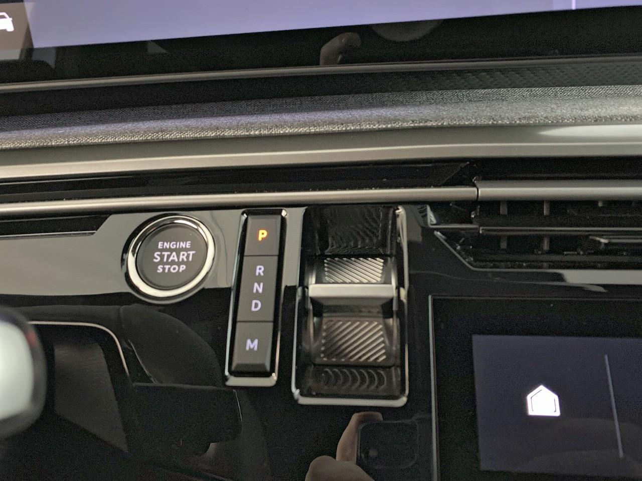 Peugeot 5008 hybrid 145 ch e-dcs6 allure — photo 15