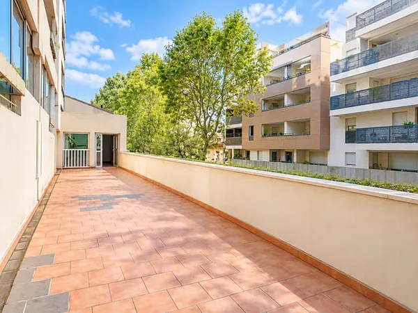 APPARTEMENT T4 TRAVERSANT