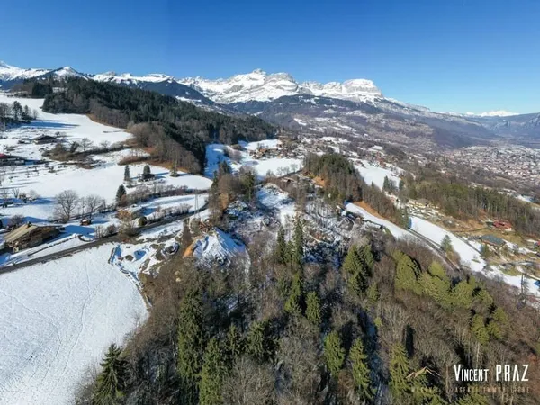 Terrain 10000 m²