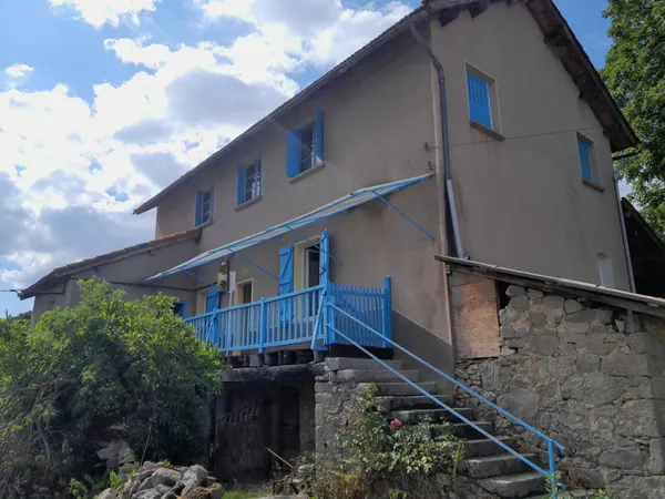 MAISON HABITABLE DE CONSTRUCTION TRADITIONNELLE EN PIERRE ET BATIS